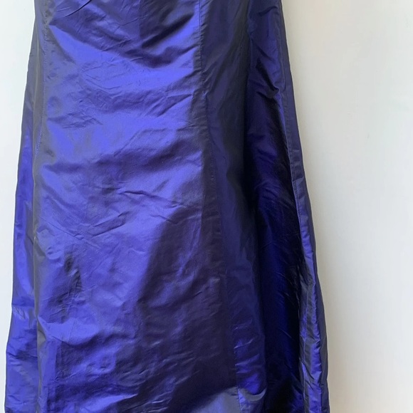 Stunning Monsoon Silk Long maxi dress
Sleeveless
Purple black two tone UK 18 - Picture 4 of 14
